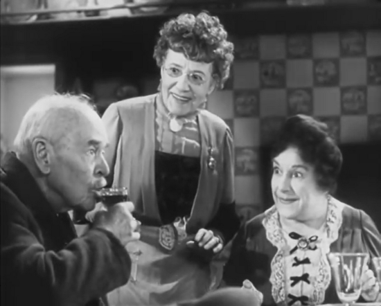 Arsen und Spitzenhäubchen